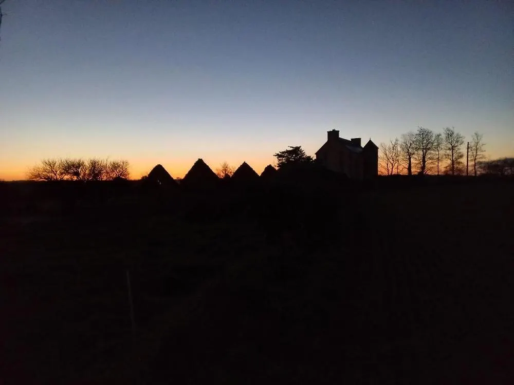 Rum i privatbostad Manoir De Kerozet - Chambres Chez L'Habitant - 3 Chiens Plouider