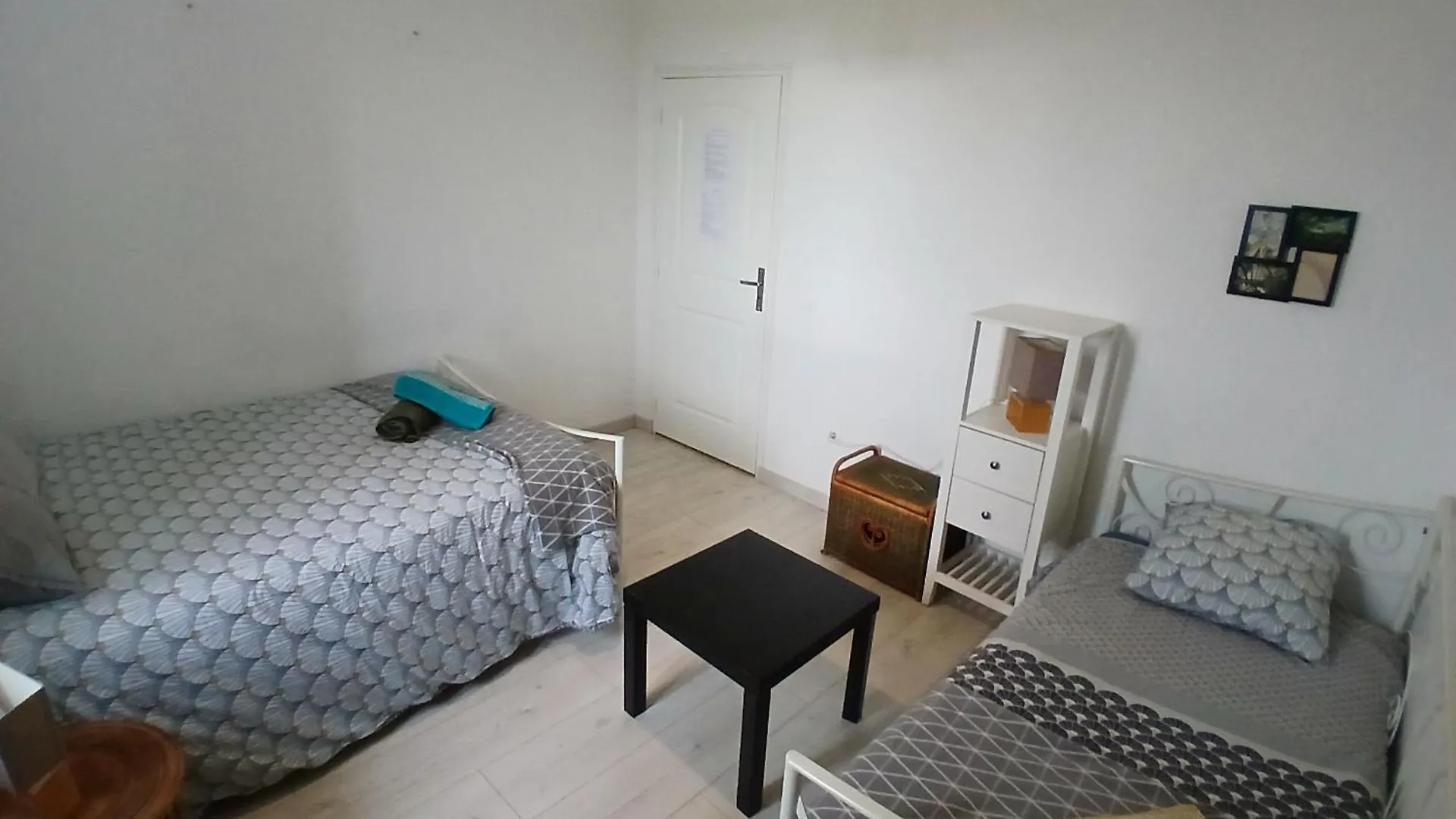 Manoir De Kerozet - Chambres Chez L'Habitant - 3 Chiens Plouider Homestay